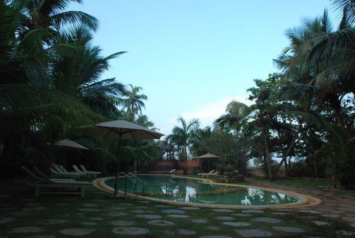 The Clematis Hotel Candolim Exterior photo